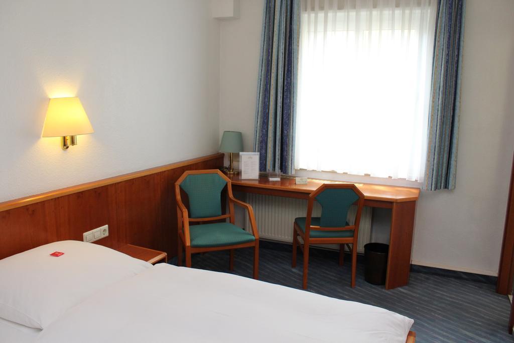 Hotel Sonne Leinfelden-Echterdingen Zimmer foto